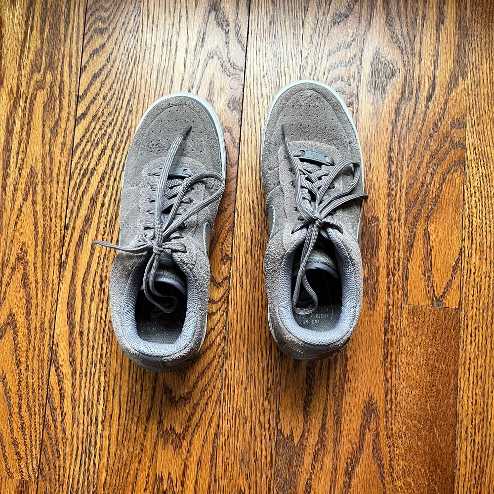 Women's Air Force 1 **Barely Worn**